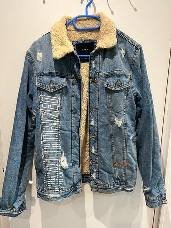 Veste en jean moumoute Zara effet destroy