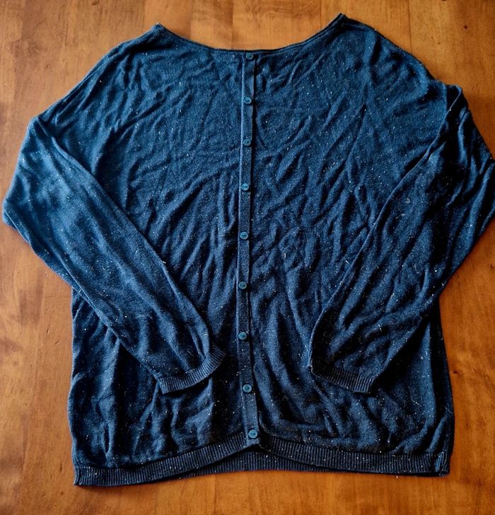 Pull léger, fil pailleté , boutons dos - photo numéro 2