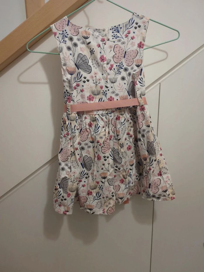 Robe fleurs et papillons 3-4 ans - photo numéro 2
