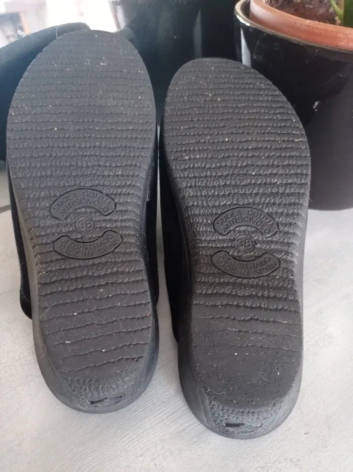 Chaussons noirs, "Soir et Matin" 38 - photo numéro 9