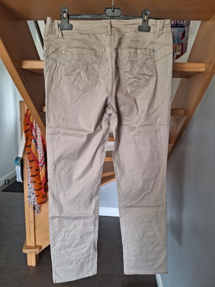 Pantalon beige - photo numéro 2