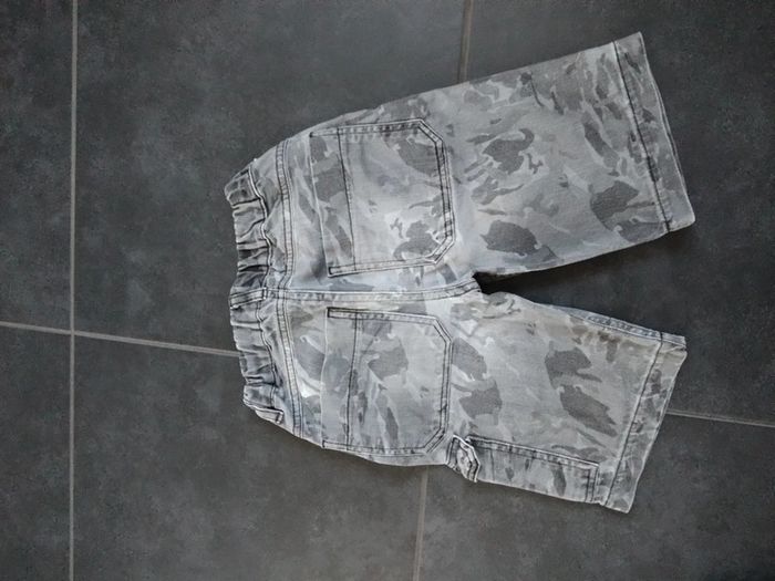 Short gris - photo numéro 2