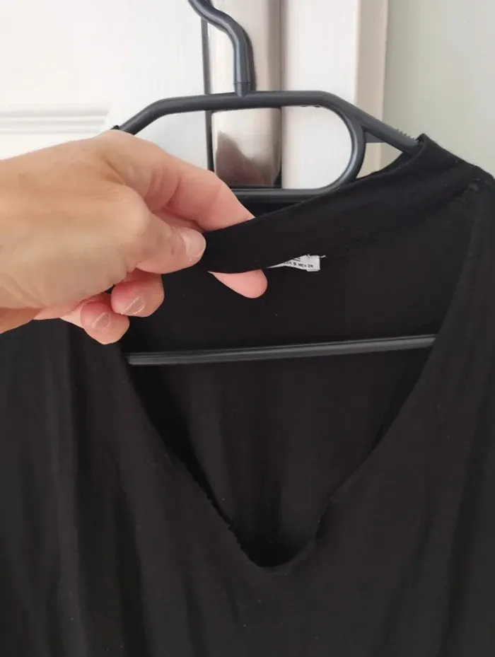 Tee shirt avec décolleté au col Zara S - photo numéro 4