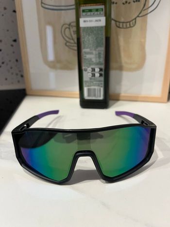 Lunette soleil fun divers état neuf