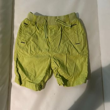 Short vert garçon