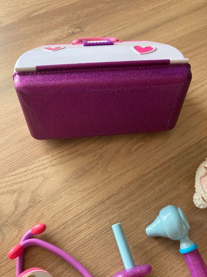 Hôpital Docteur la Peluche avec Câline - photo numéro 7