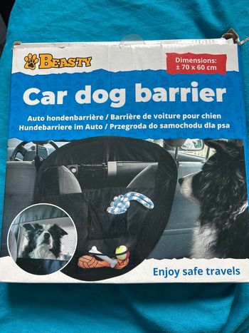 Barrière de voiture pour chien neuve
