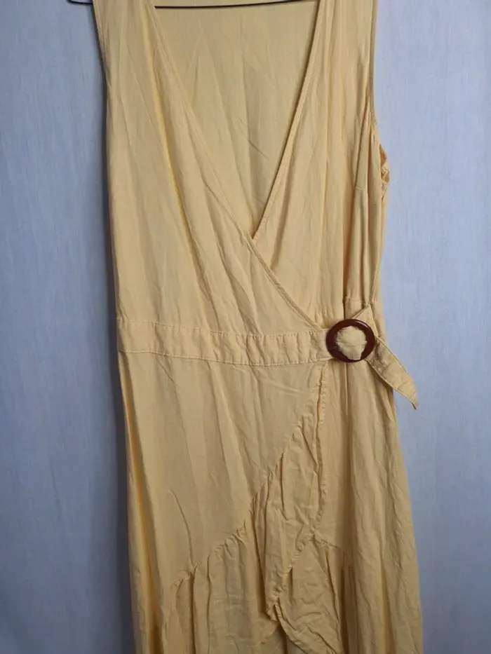 Magnifique robe jaune - photo numéro 5