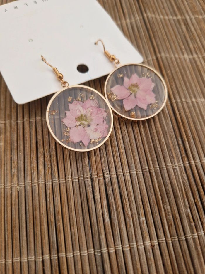 Boucles d oreille easy clothes - photo numéro 2