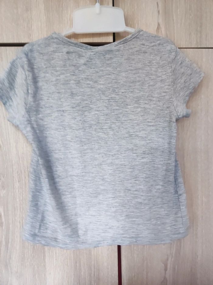 T shirt gris minion despicable me / 5 ans - photo numéro 3