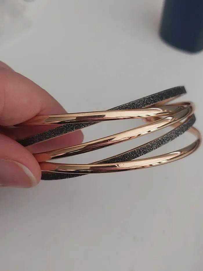 Bracelet fantaisie doré et pailleté