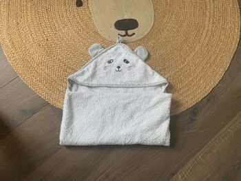 Cape de bain blanche Vertbaudet animal oreilles