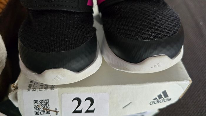 Basket fille noir et rose Adidas 22 - photo numéro 5