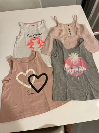 Lot 4 débardeurs fille