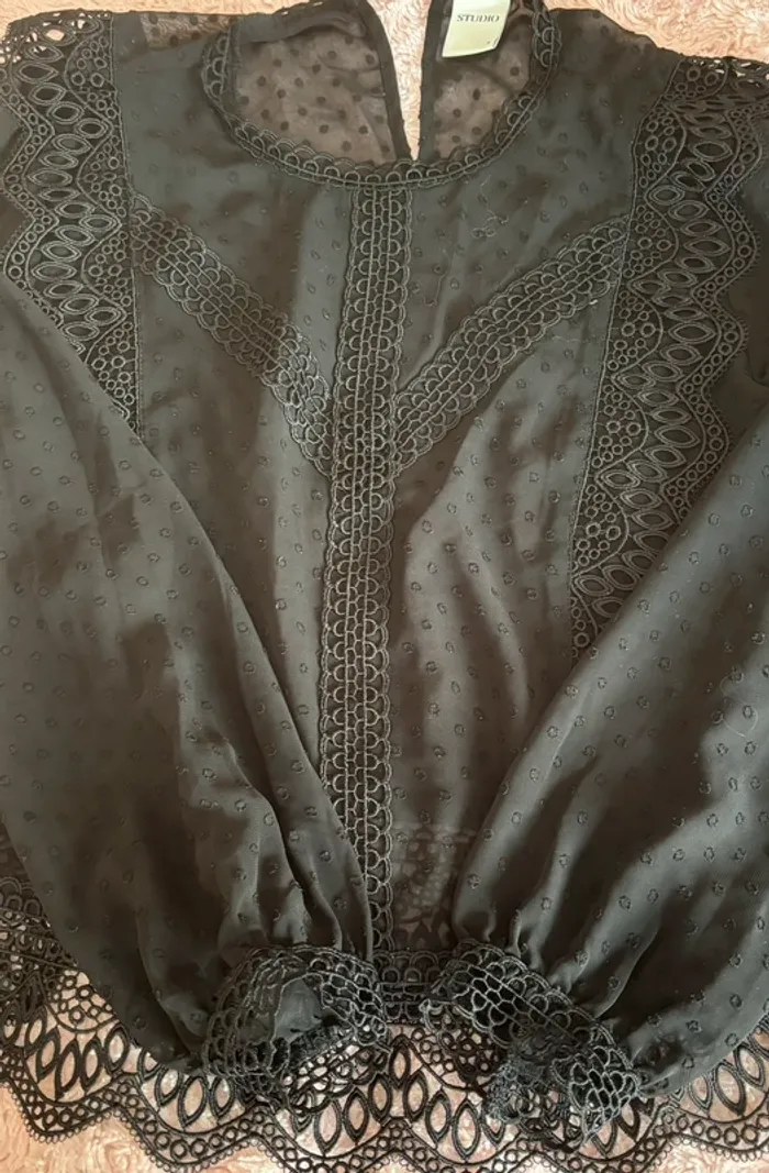 Chemise noire dentelle