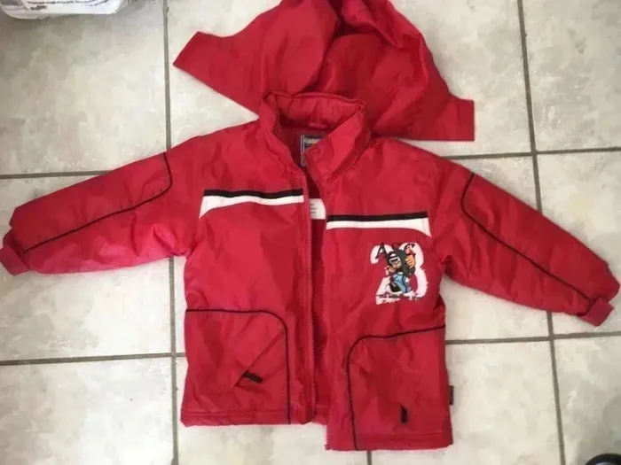 🧥 Blouson rouge garçon 4 ans avec capuche amovible – Street Attitude - photo numéro 2