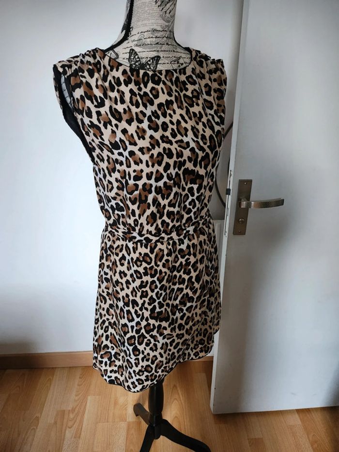 Ravissante robe Léopard de marque H&M et de taille 34