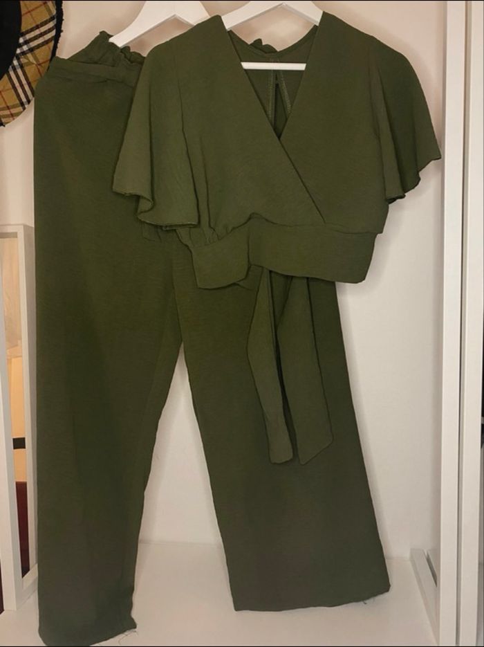 Emsemble Haute et bas kaki