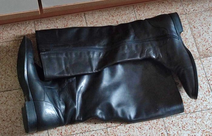 Bottes pointure 39 en cuir - photo numéro 2