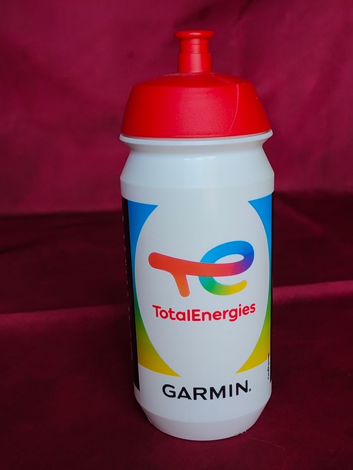 Bidon du tour de france Garmin total energies