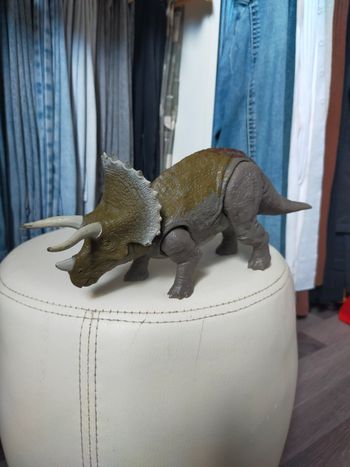 Dinosaure sonore Jurassic park Jurassic word