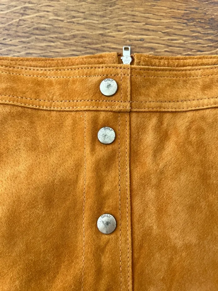Jupe en cuir - photo numéro 3