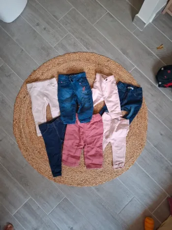 Lots de 7 jeans pantalons taille 6 mois
