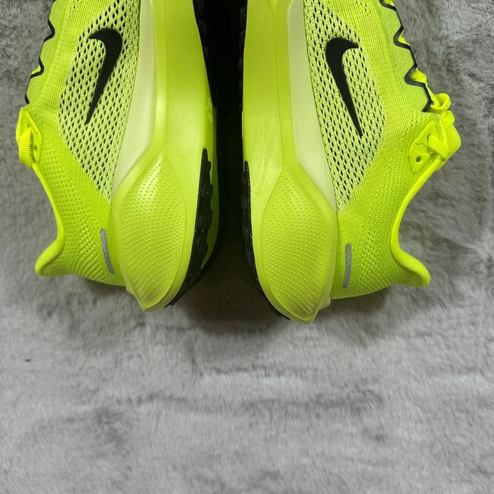 Nike Air Zoom Pegasus 41 « Volt Black-Barely » pointure 38.5 - photo numéro 6