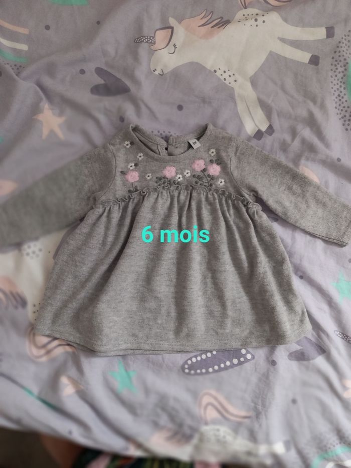 Vêtements filles 6 et 9 mois (voir tarif selon le lot) - photo numéro 5