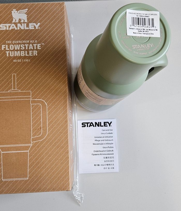 💚 Tasse Stanley Quencher H2.0 Tumbler 40 oz (1200 ml) – Vert Kaki – Neuf - photo numéro 4