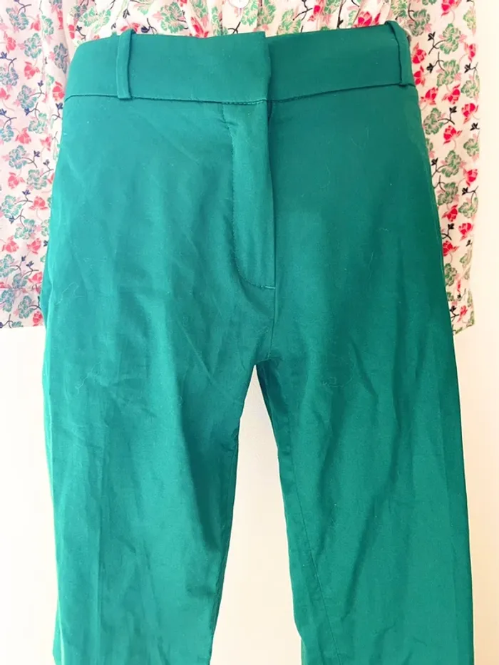 Élégant pantalon chino vert sapin - photo numéro 4