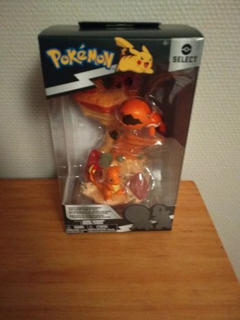 Figurine pokémon Salamèche désert