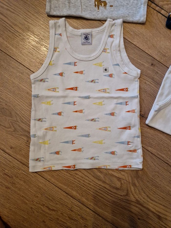 Lot 4 t-shirts sans manches 3 ans - photo numéro 3