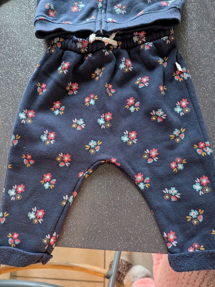 Survêtement très bon état taille 74 - photo numéro 3