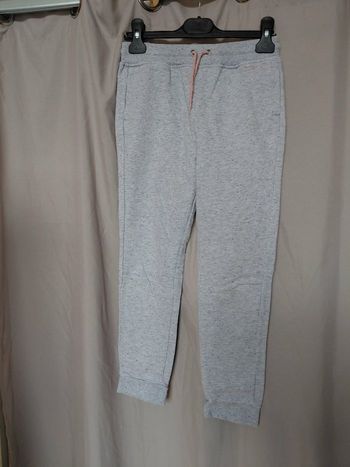 Très beau bas de jogging fille T 8 ans