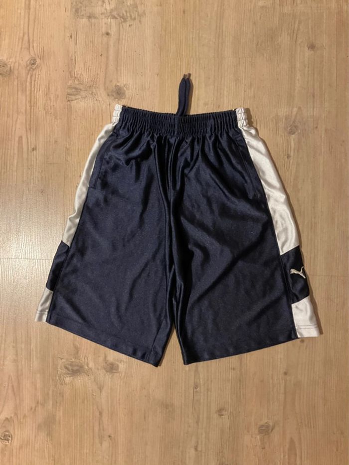 Short léger de sport bleu marine pour enfant Puma taille M 14 ans 386