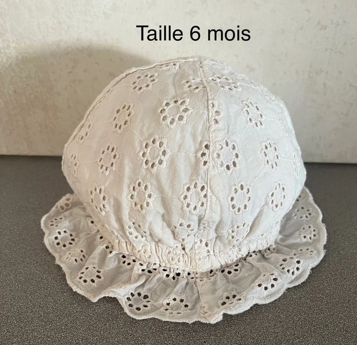 Chapeau crochet blanc taille 6 mois Kiabi