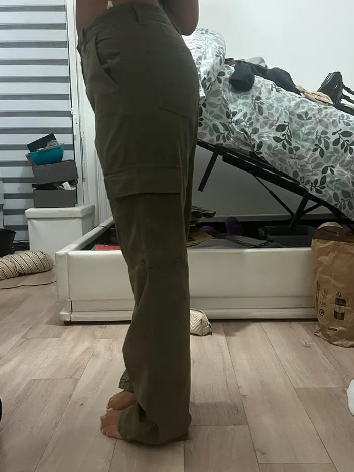 Cargo stradivarius kaki taille 40 neuf - photo numéro 8