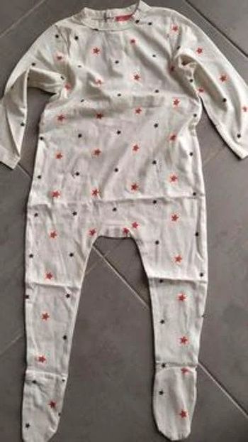 Pyjama mixte neuf motif étoiles 18 mois