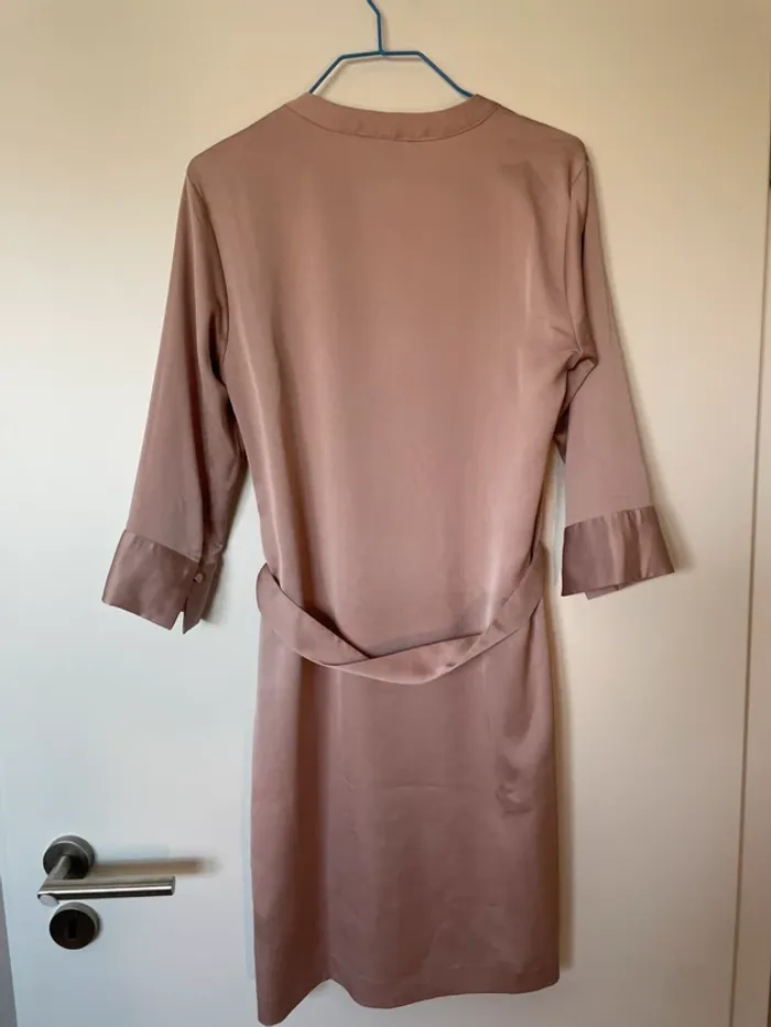 Robe en satin H&M - photo numéro 2