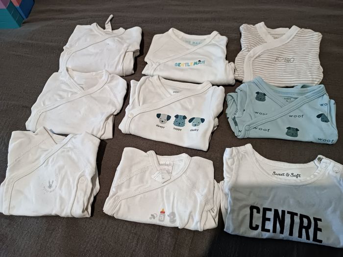 Lot bodys naissance