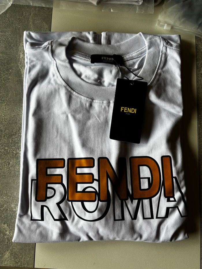 Fendi t shirt - photo numéro 3