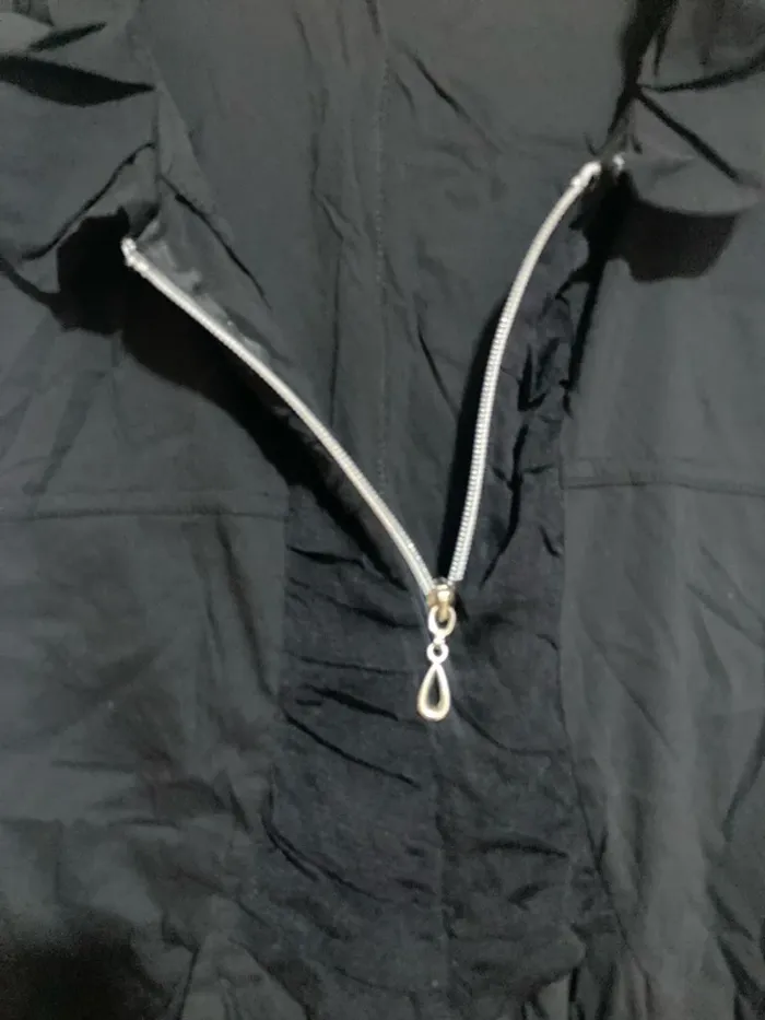 Petite robe noire Taille 1, Col Claudine Froncé, Zip Visible, Poches, Effet Bouffant - photo numéro 4