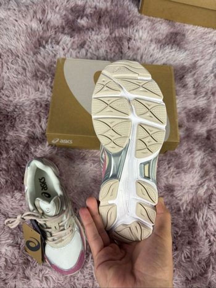 Asics gel NYC pink minéral crème rose neuf taille 43,5 - photo numéro 5