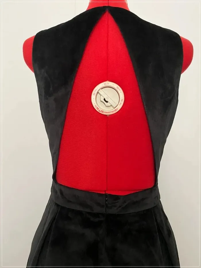 Robe patineuse velours noir dos nu LPB woman