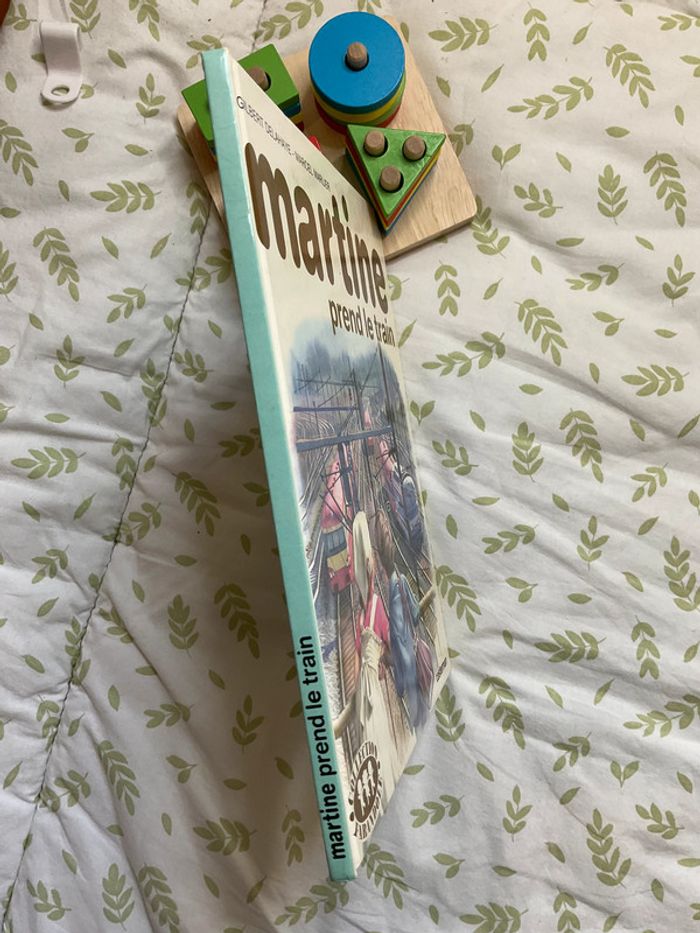 livre Martine prend le train casterman - photo numéro 4