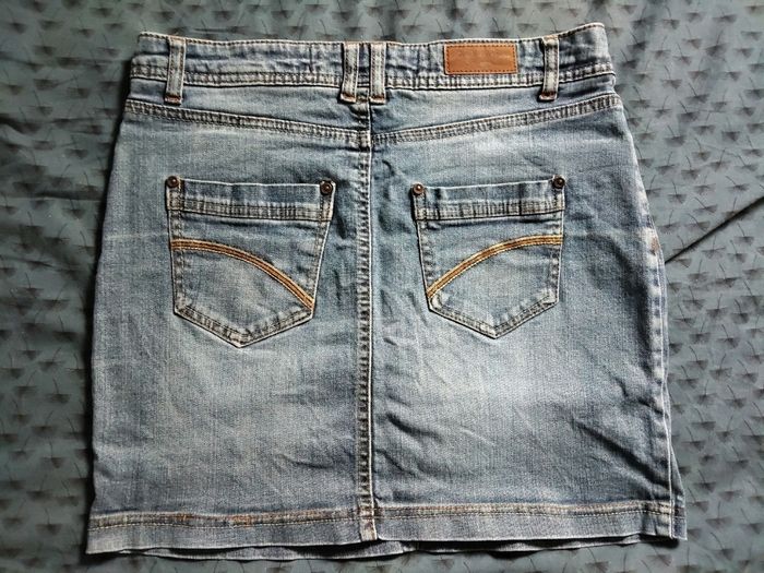 Jupe courte - photo numéro 2