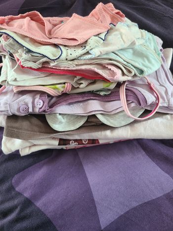 Lot vêtements tâché 2 ans