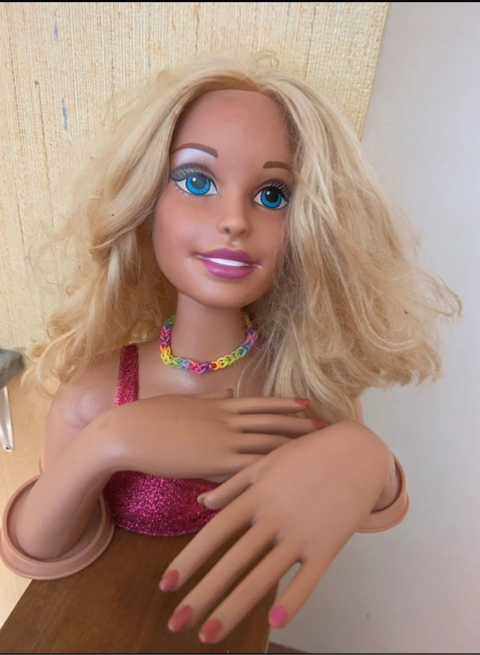 Tête à coiffe barbie - photo numéro 4