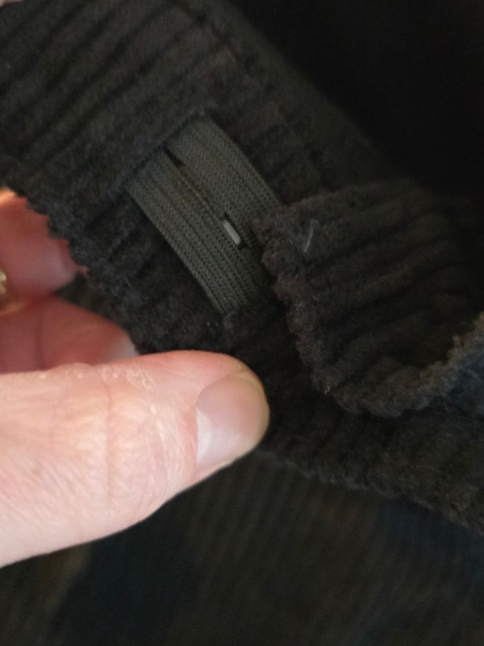 Neufs(non portés)🩷🩷🤩😍short velours 10 ans  fille 🤩😍🩷🩷🩷 - photo numéro 3